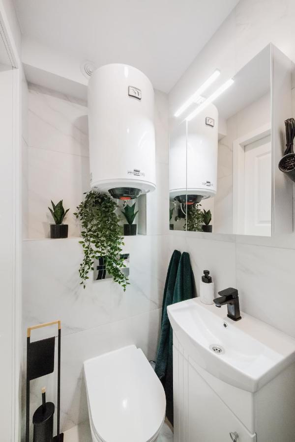 Stylish Apartment In Zverynas Вильнюс Экстерьер фото